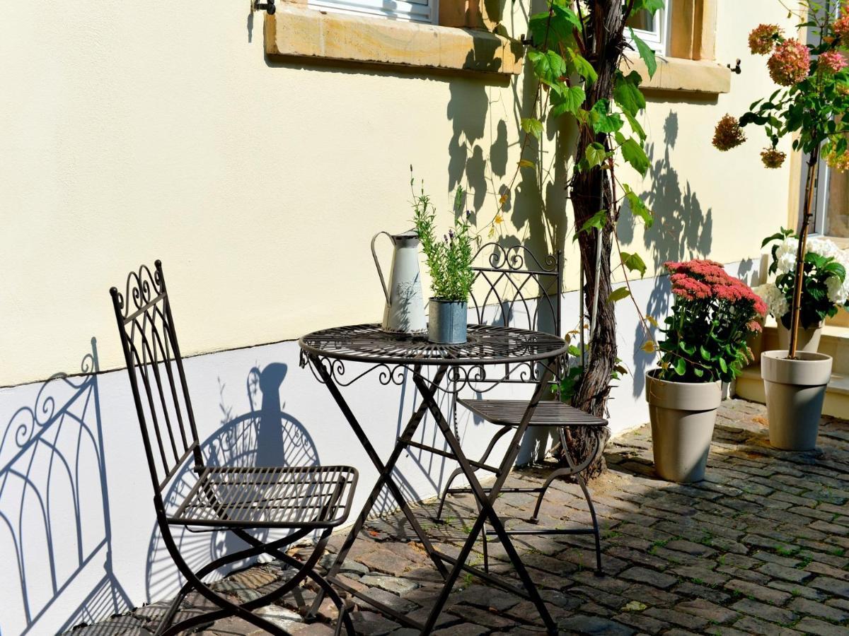 Hotel Gastehaus & Weingut Gehrig Weisenheim am Sand Exterior foto