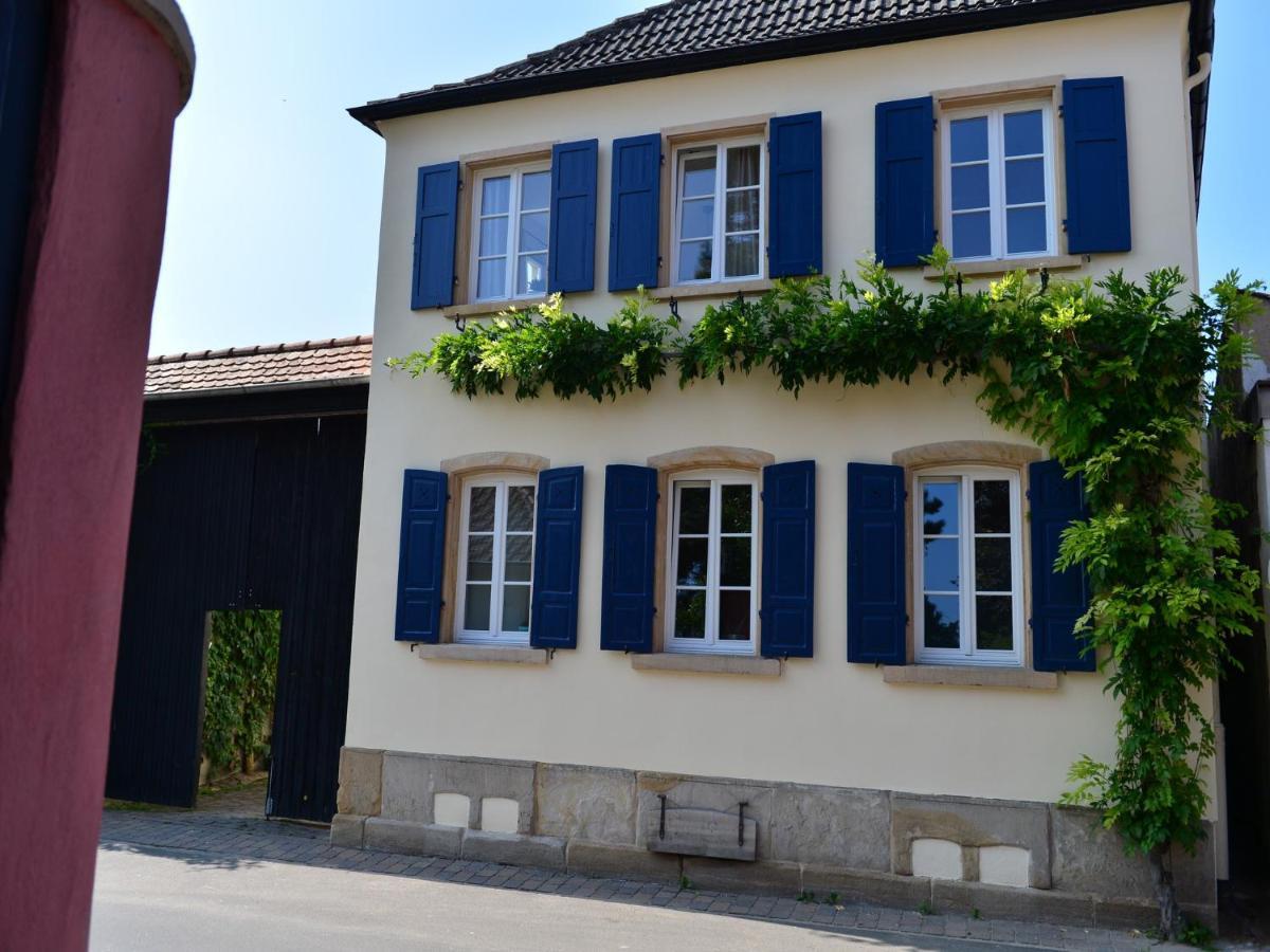 Hotel Gastehaus & Weingut Gehrig Weisenheim am Sand Exterior foto